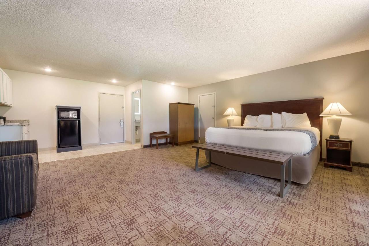 Surestay Hotel By Best Western Thomson Exterior photo