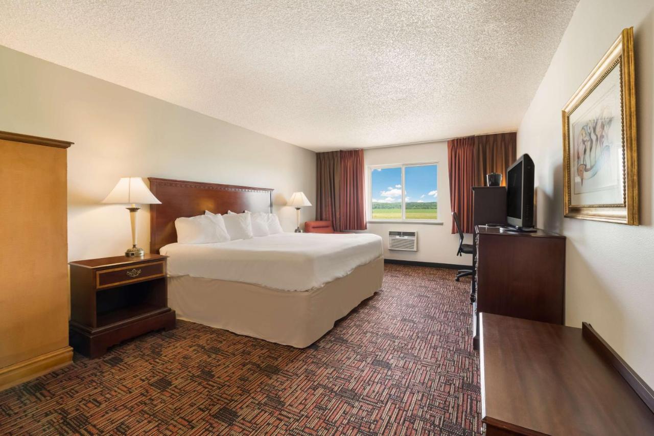 Surestay Hotel By Best Western Thomson Exterior photo