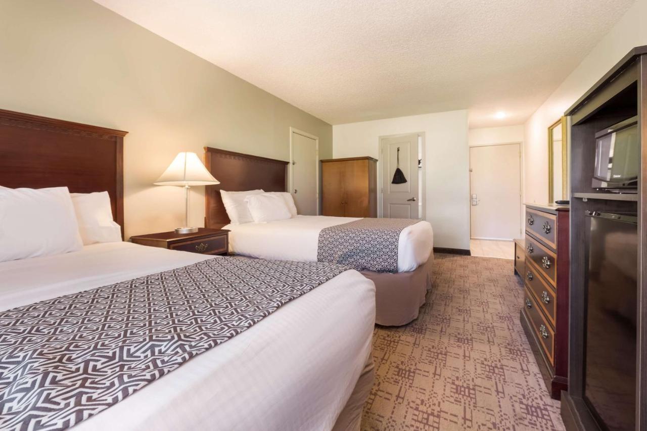Surestay Hotel By Best Western Thomson Exterior photo